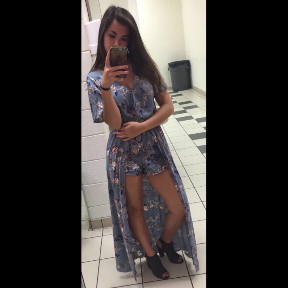ANGIE Twig Floral Walk Thru Maxi Romper - Picture 7 of 7